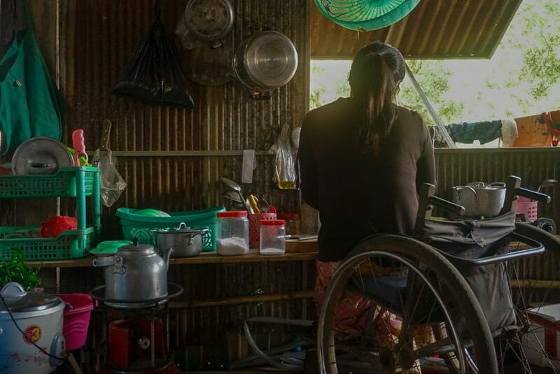 mother seeking reintegration with her children